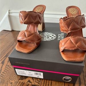 Vince Camuto / New Caramel cow Paradise 7 M/